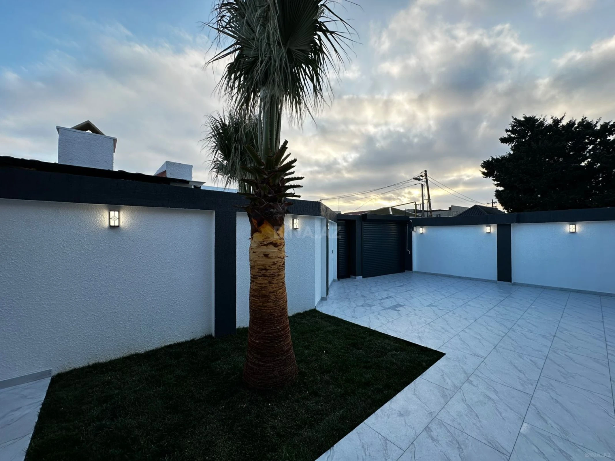 Satılır 4 otaqlı həyət evi 160 m²