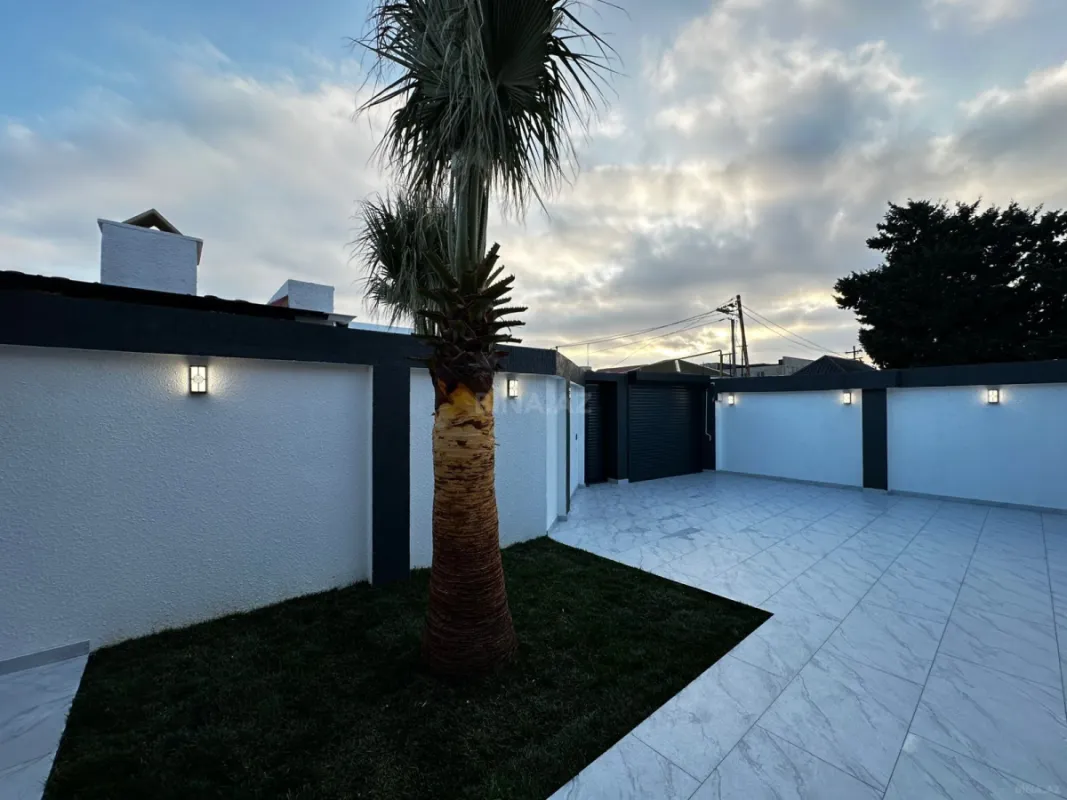 Satılır 4 otaqlı həyət evi 160 m²