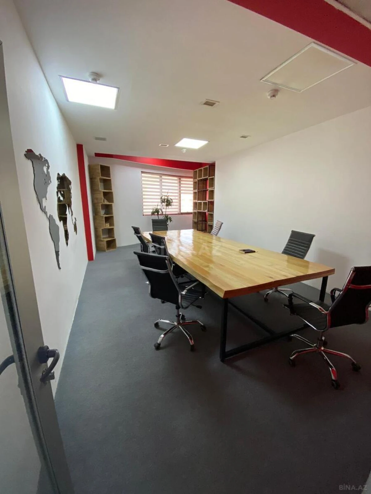 Satılır 8 otaqlı ofis 249 m²