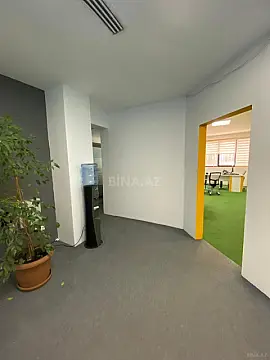 Satılır 8 otaqlı ofis 249 m²