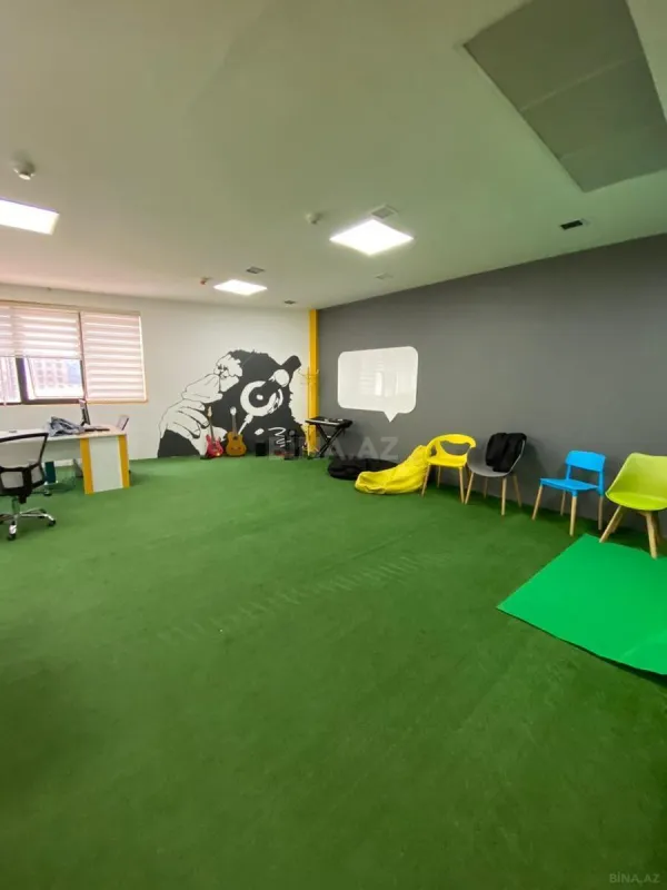 Satılır 8 otaqlı ofis 249 m²