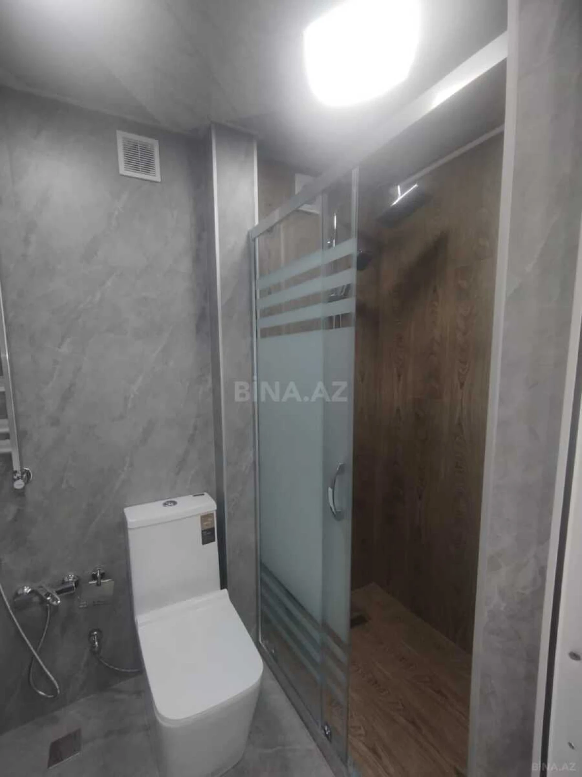 Satılır 2 otaqlı mənzil 65 m²