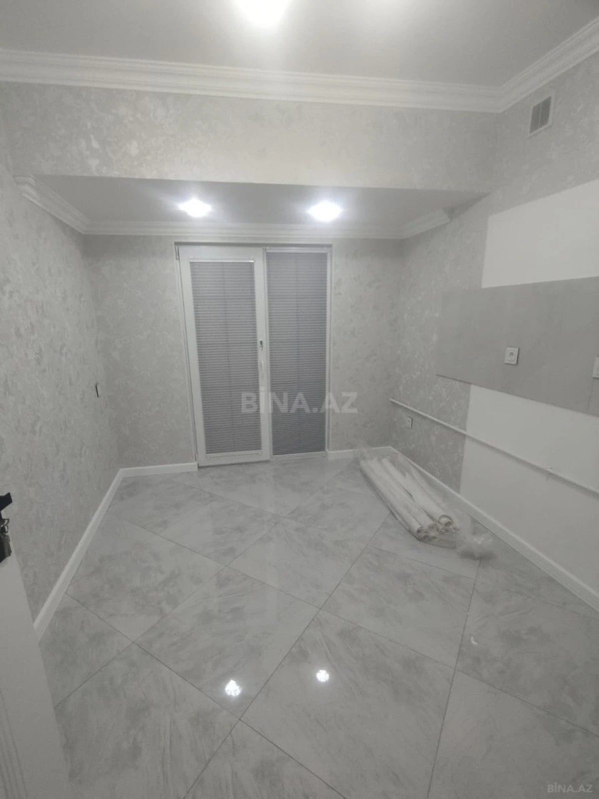 Satılır 2 otaqlı mənzil 65 m²