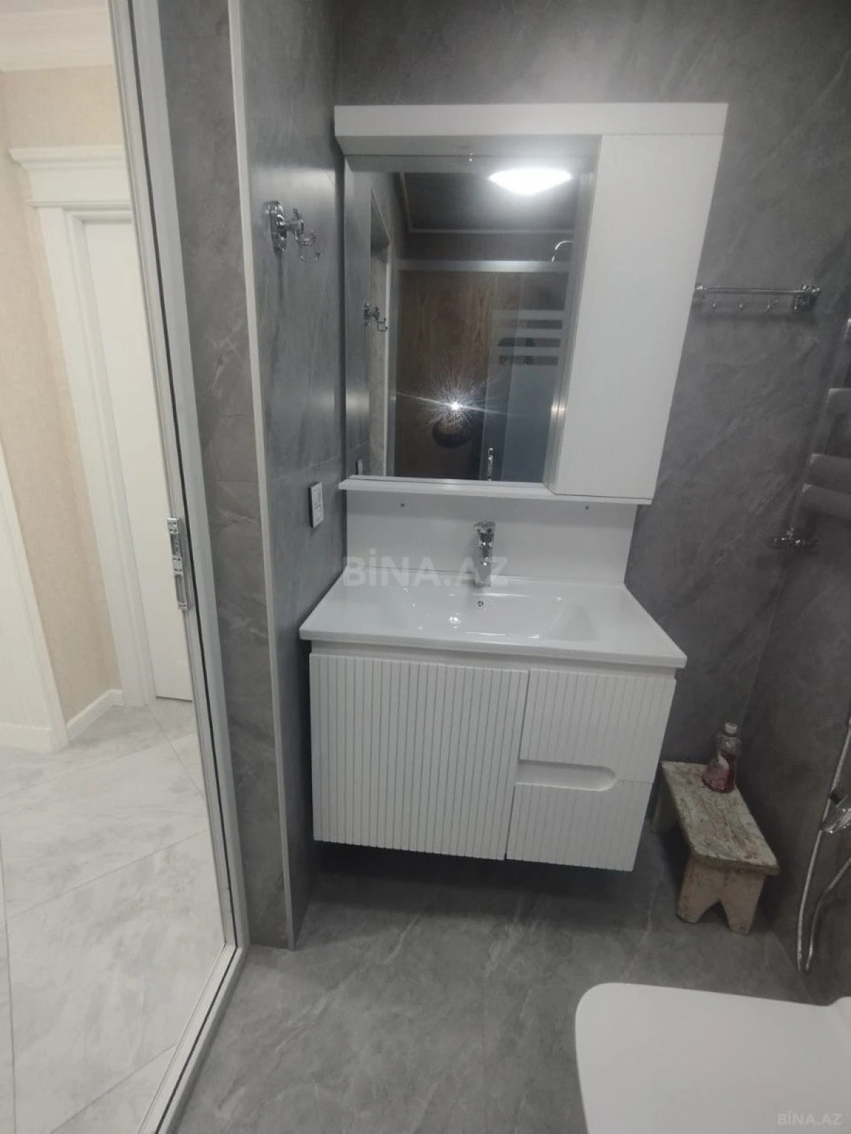 Satılır 2 otaqlı mənzil 65 m²