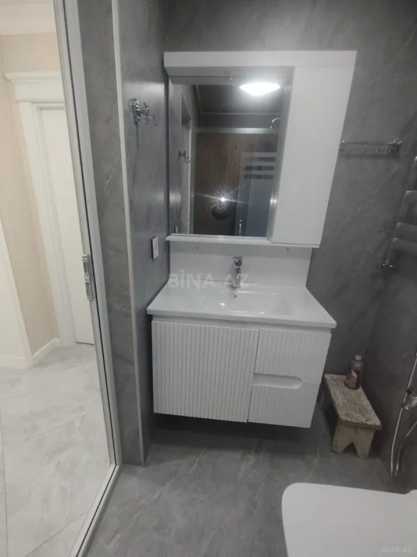 Satılır 2 otaqlı mənzil 65 m²
