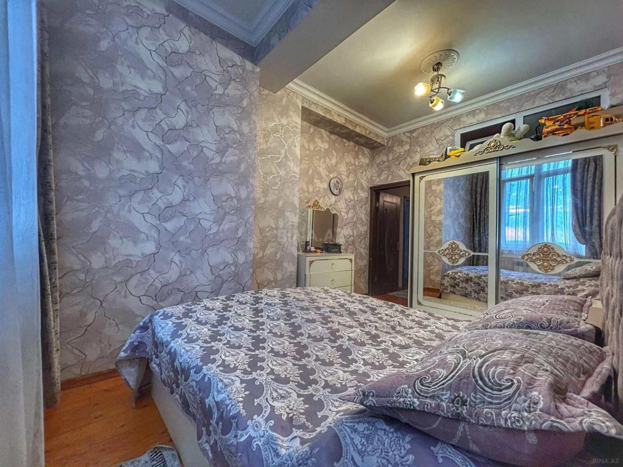 Satılır 2 otaqlı mənzil 56 m²