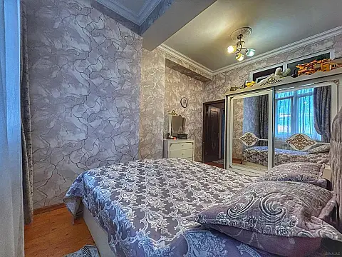 Satılır 2 otaqlı mənzil 56 m²