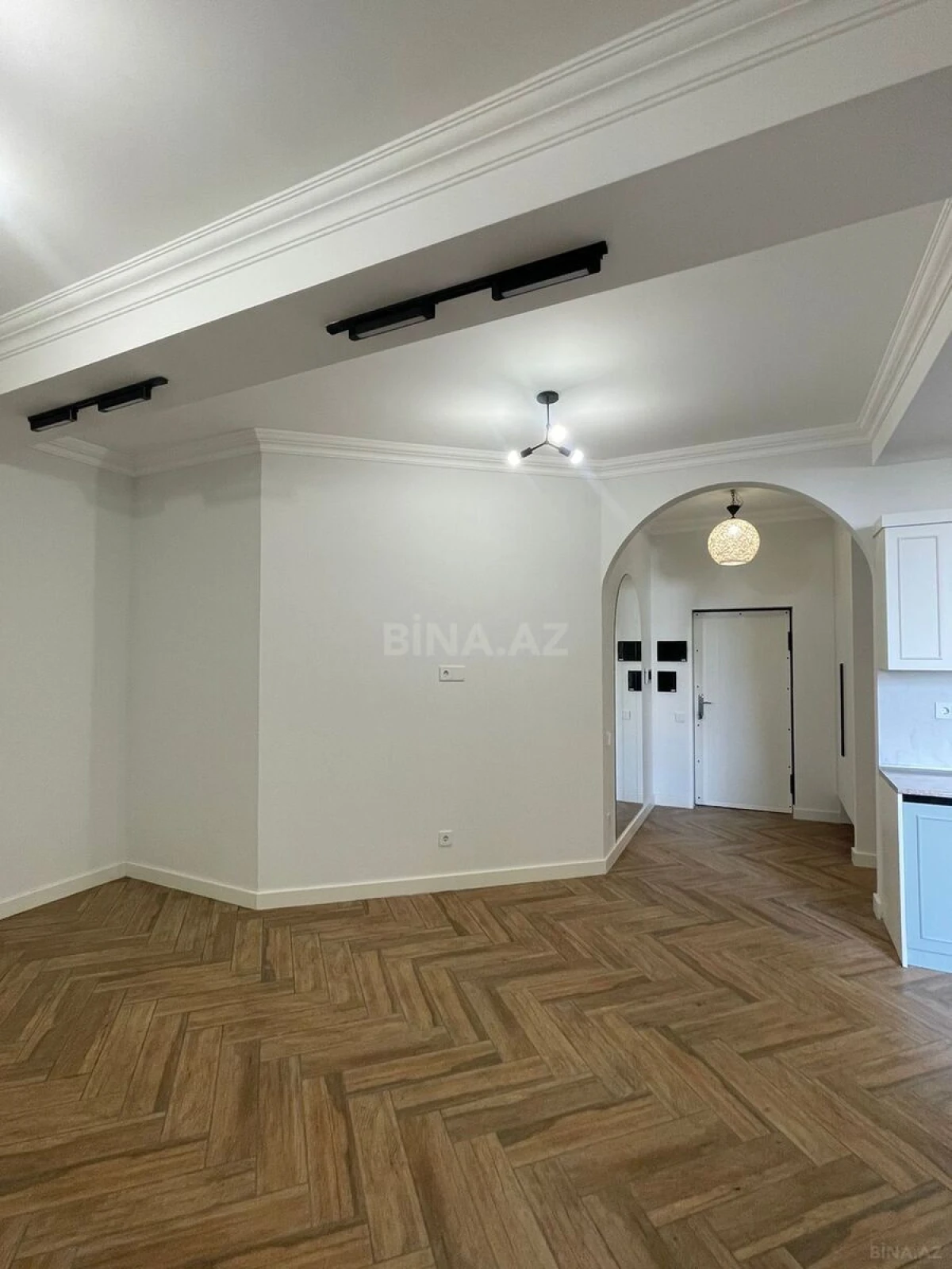 Satılır 3 otaqlı mənzil 77 m²