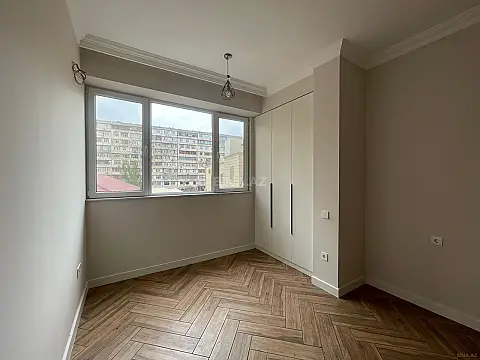 Satılır 3 otaqlı mənzil 77 m²