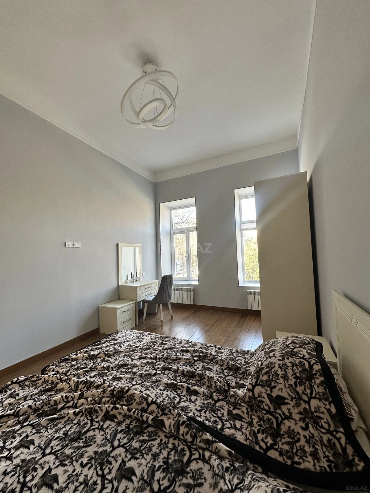 Kirayə verilir 2 otaqlı mənzil 80 m²