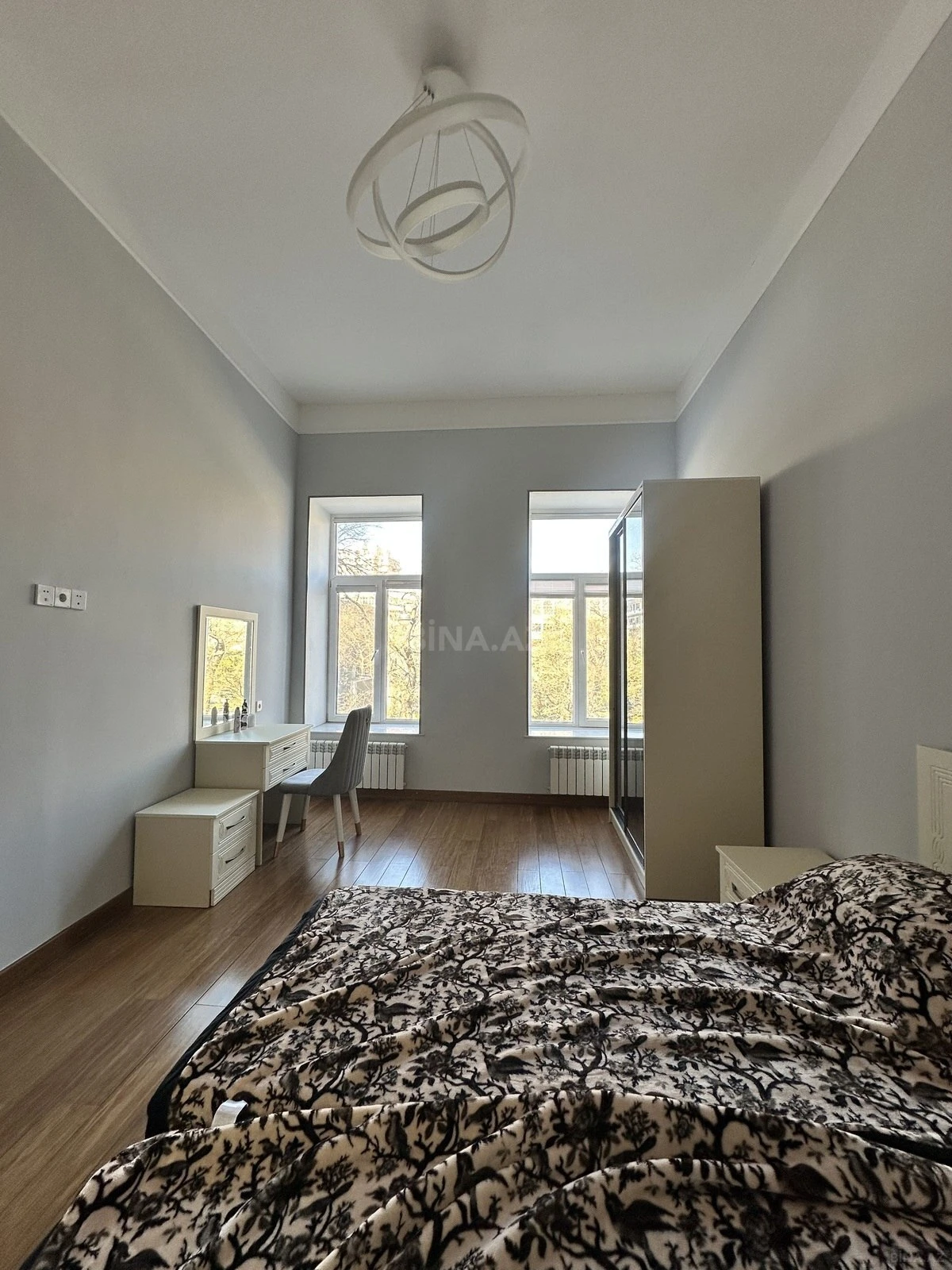 Kirayə verilir 2 otaqlı mənzil 80 m²