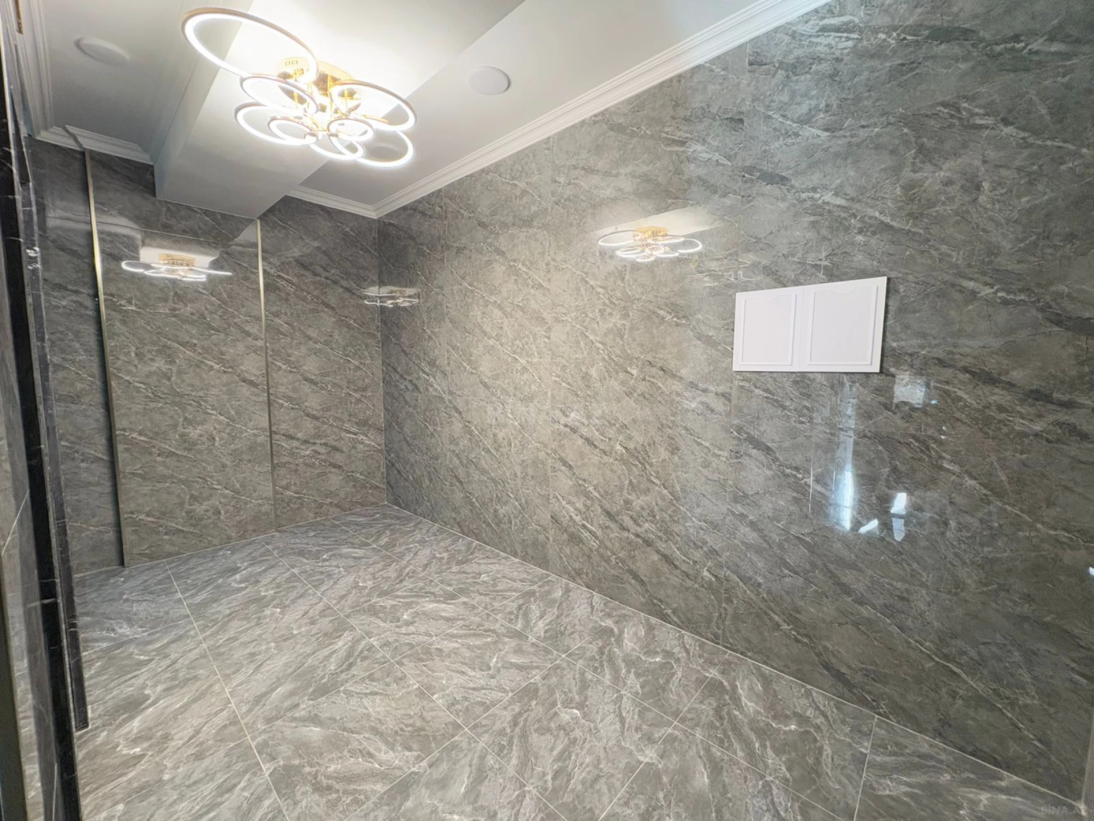 Satılır 3 otaqlı mənzil 150 m²