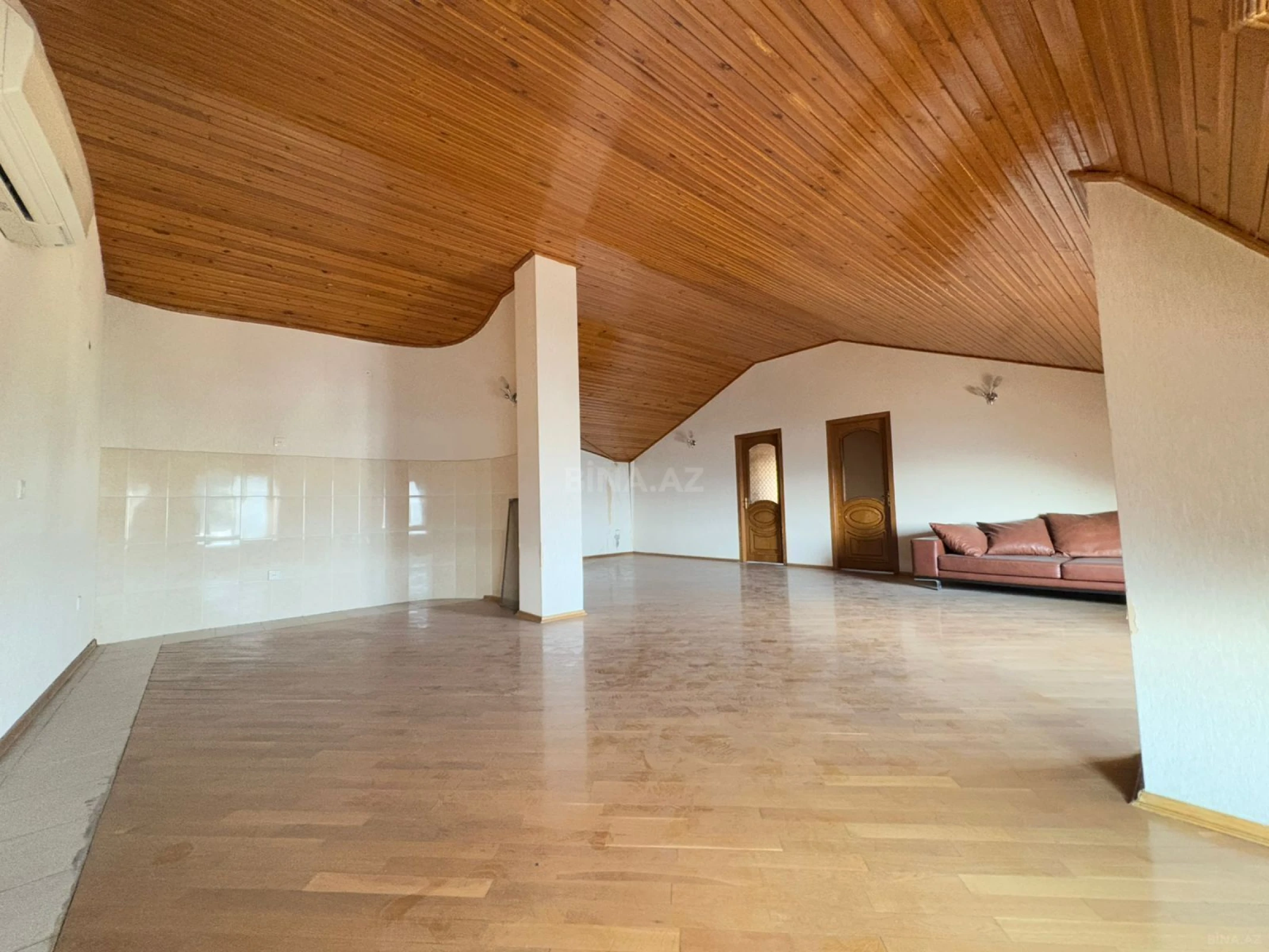 Satılır 3 otaqlı mənzil 150 m²