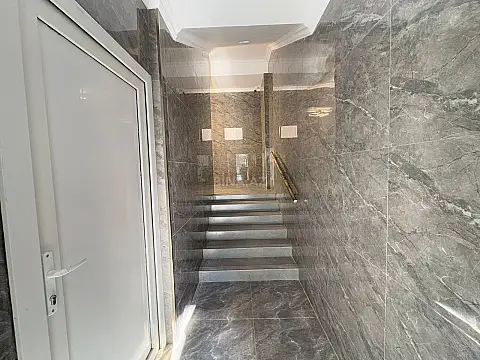 Satılır 3 otaqlı mənzil 150 m²