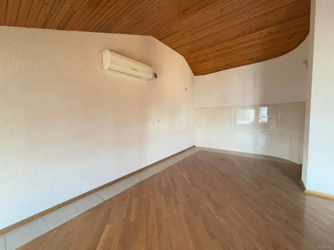 Satılır 3 otaqlı mənzil 150 m²