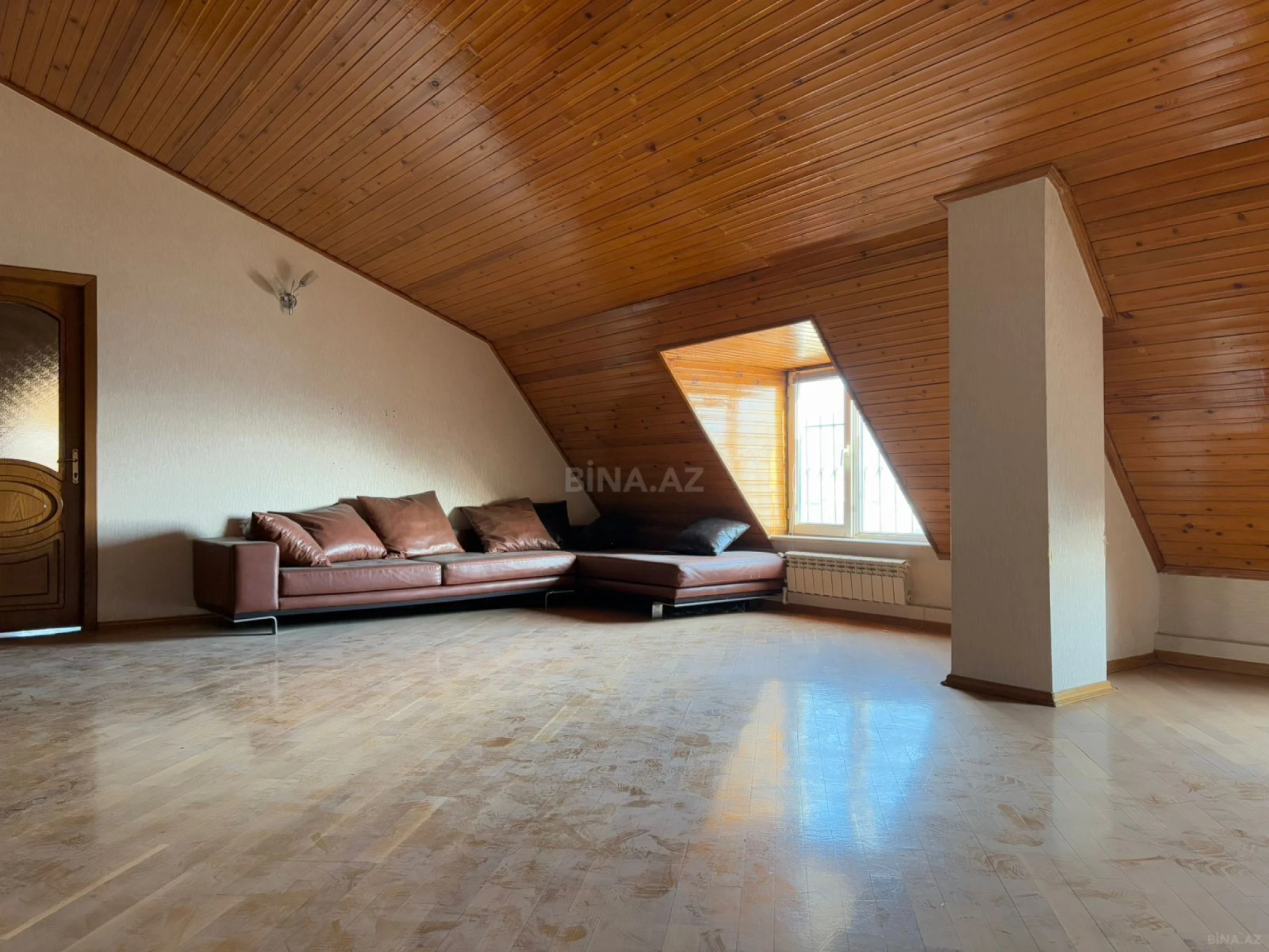 Satılır 3 otaqlı mənzil 150 m²