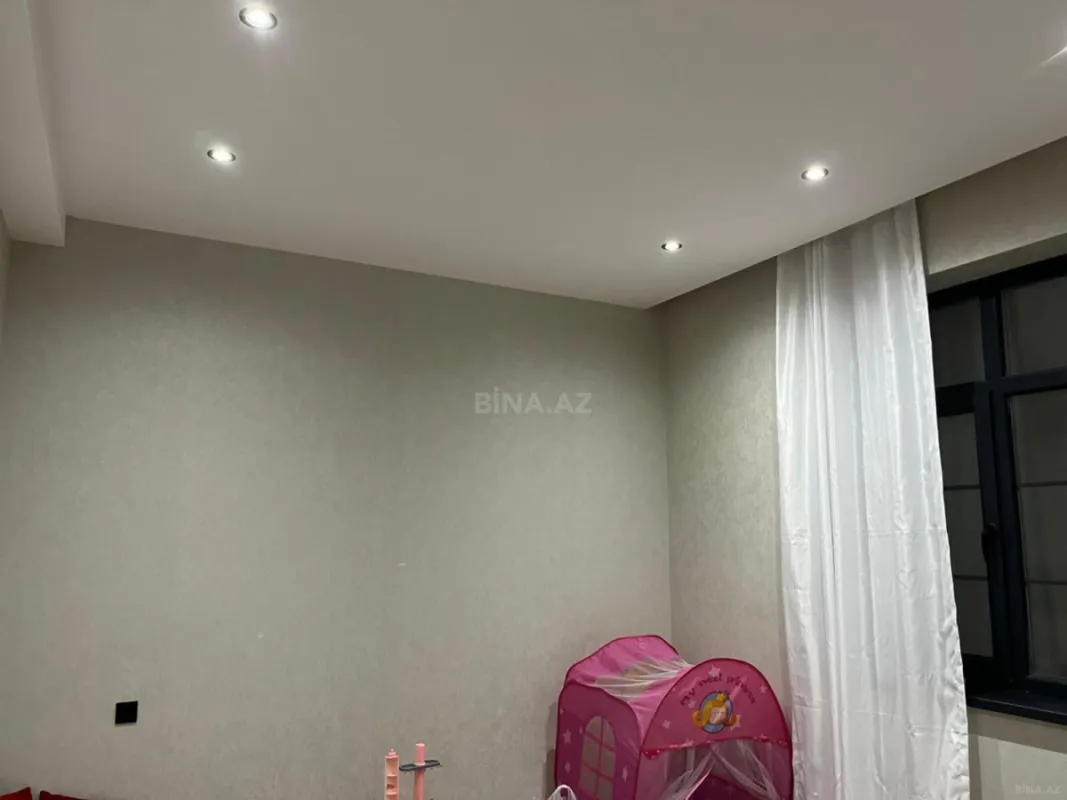 Satılır 7 otaqlı həyət evi 260 m²