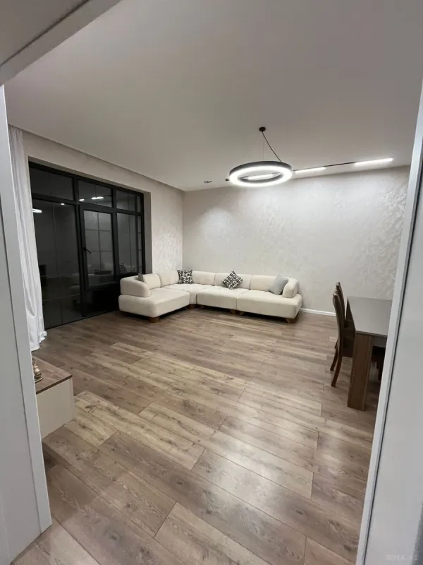Satılır 7 otaqlı həyət evi 260 m²