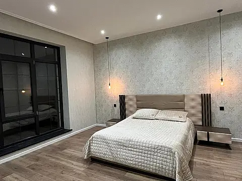 Satılır 7 otaqlı həyət evi 260 m²