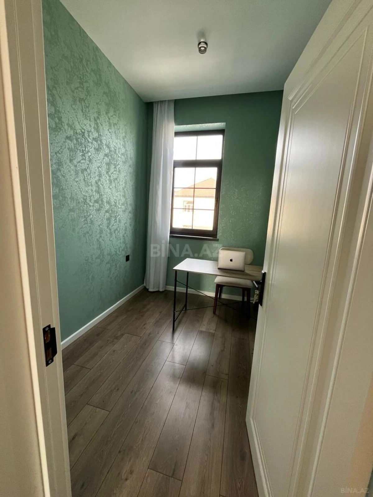 Satılır 7 otaqlı həyət evi 260 m²