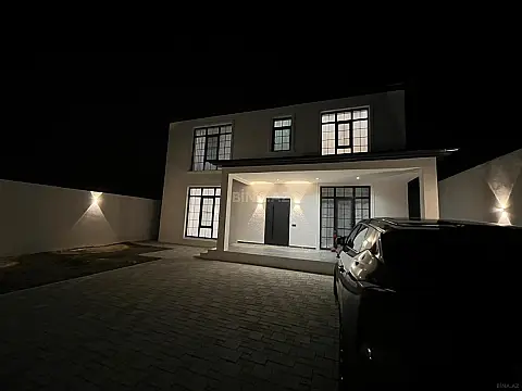 Satılır 7 otaqlı həyət evi 260 m²