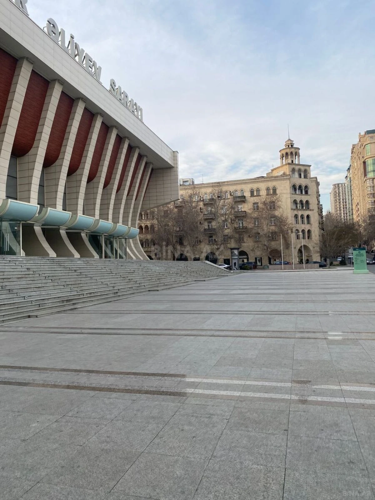 Kirayə verilir obyekt 90 m²