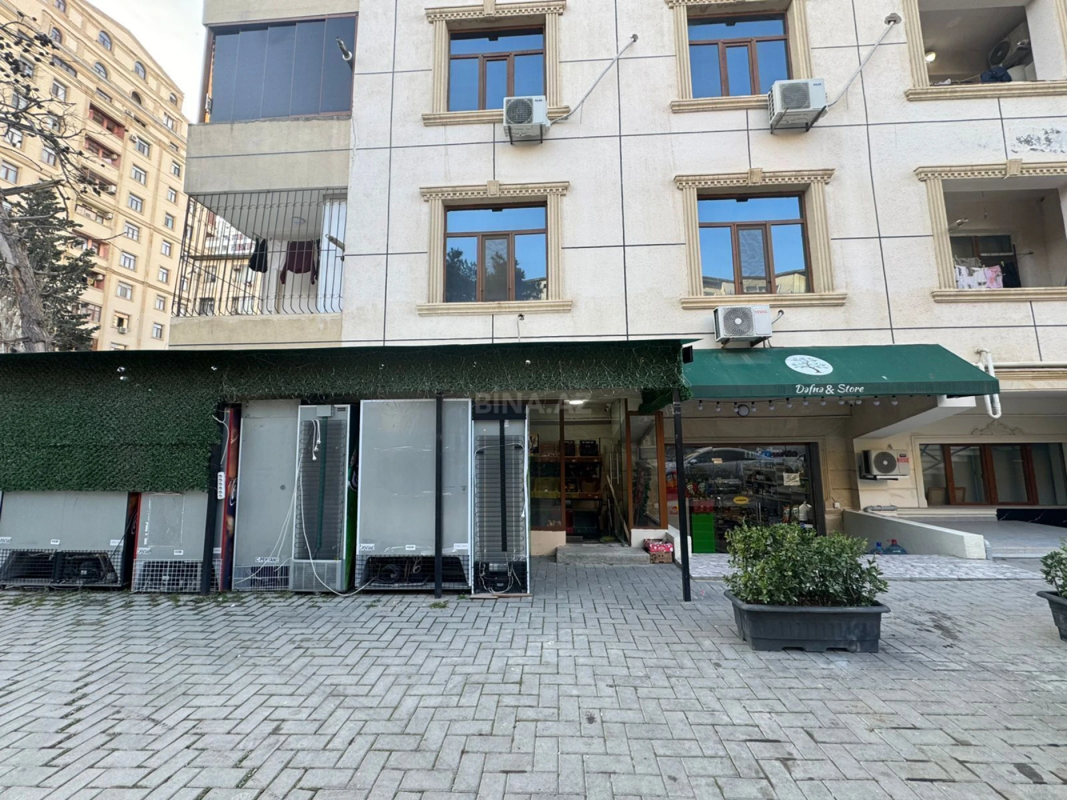 Satılır obyekt 72 m²