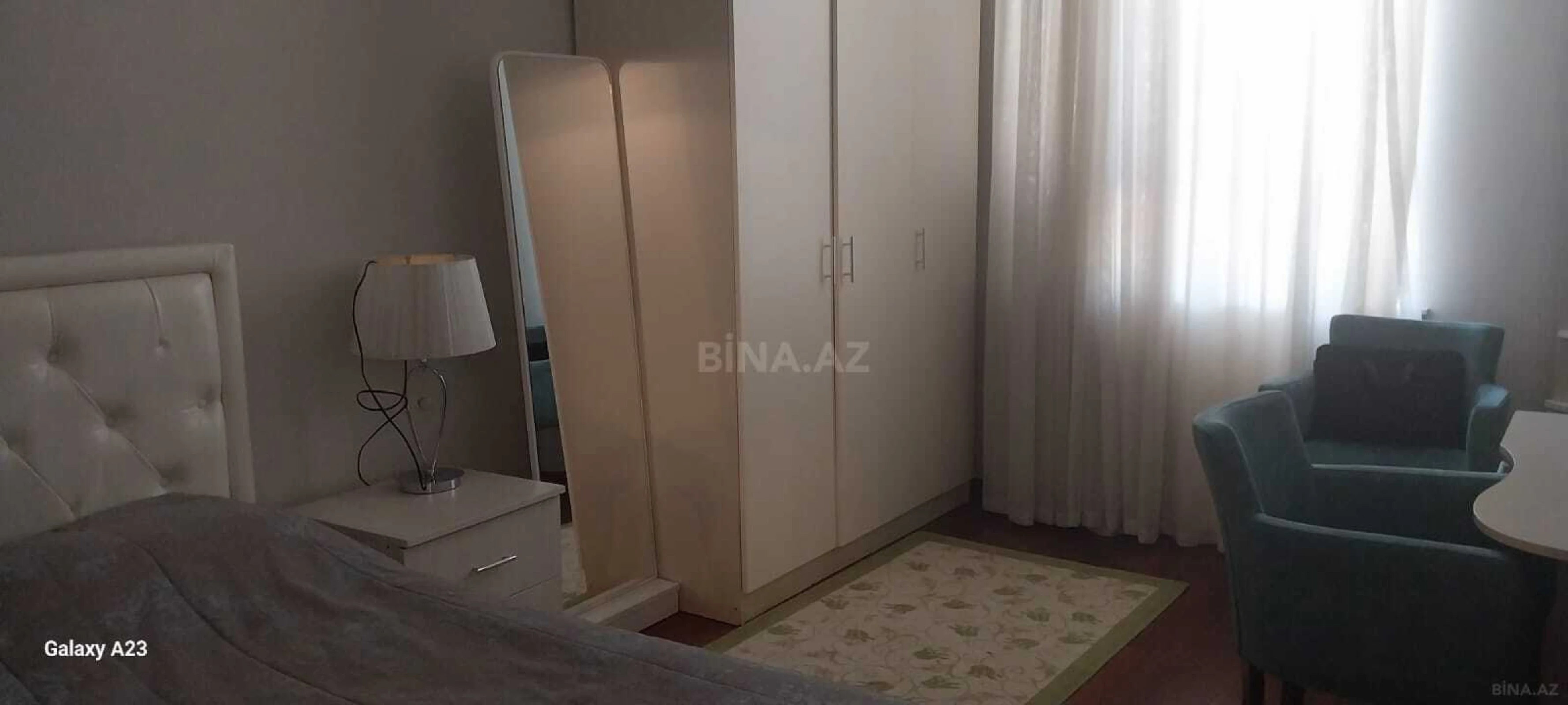 Satılır 5 otaqlı mənzil 150 m²