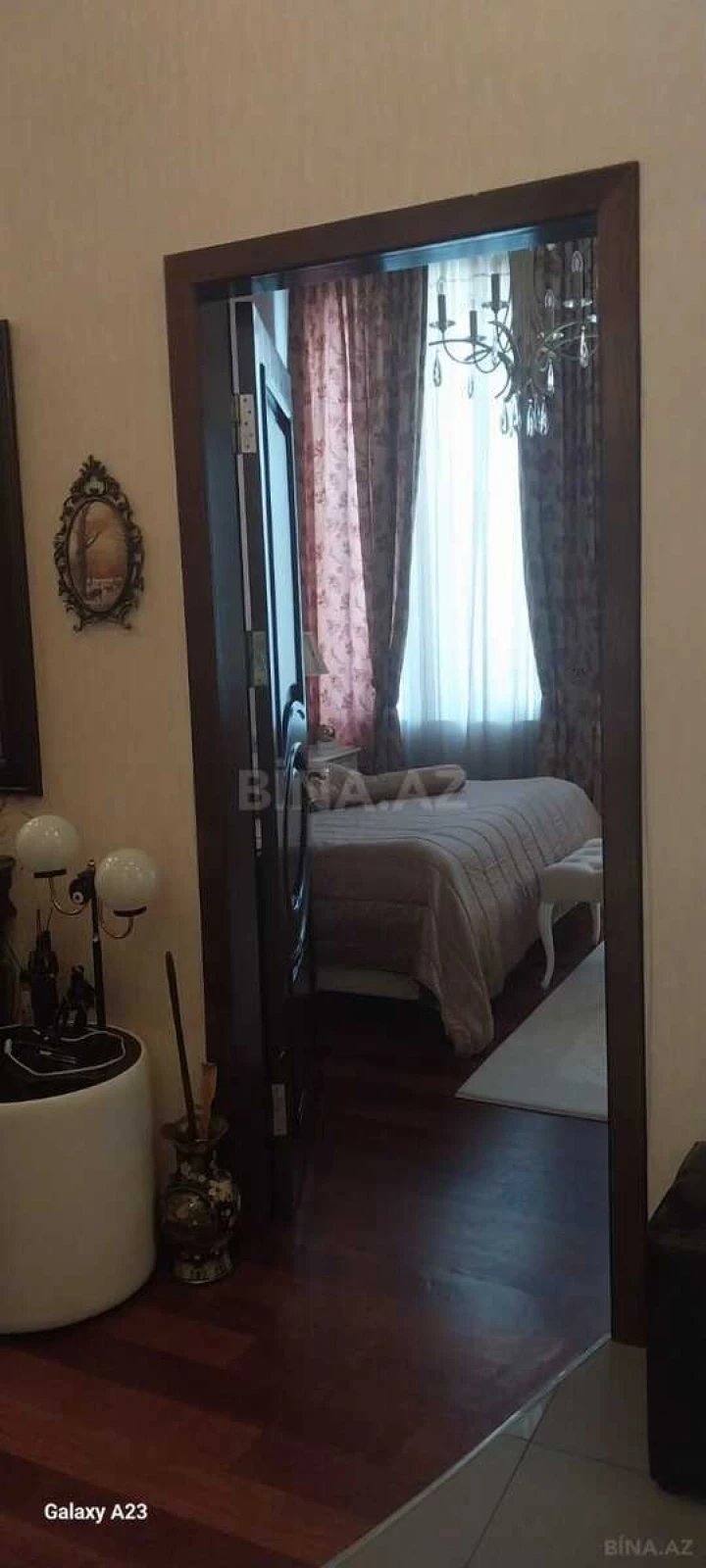 Satılır 5 otaqlı mənzil 150 m²