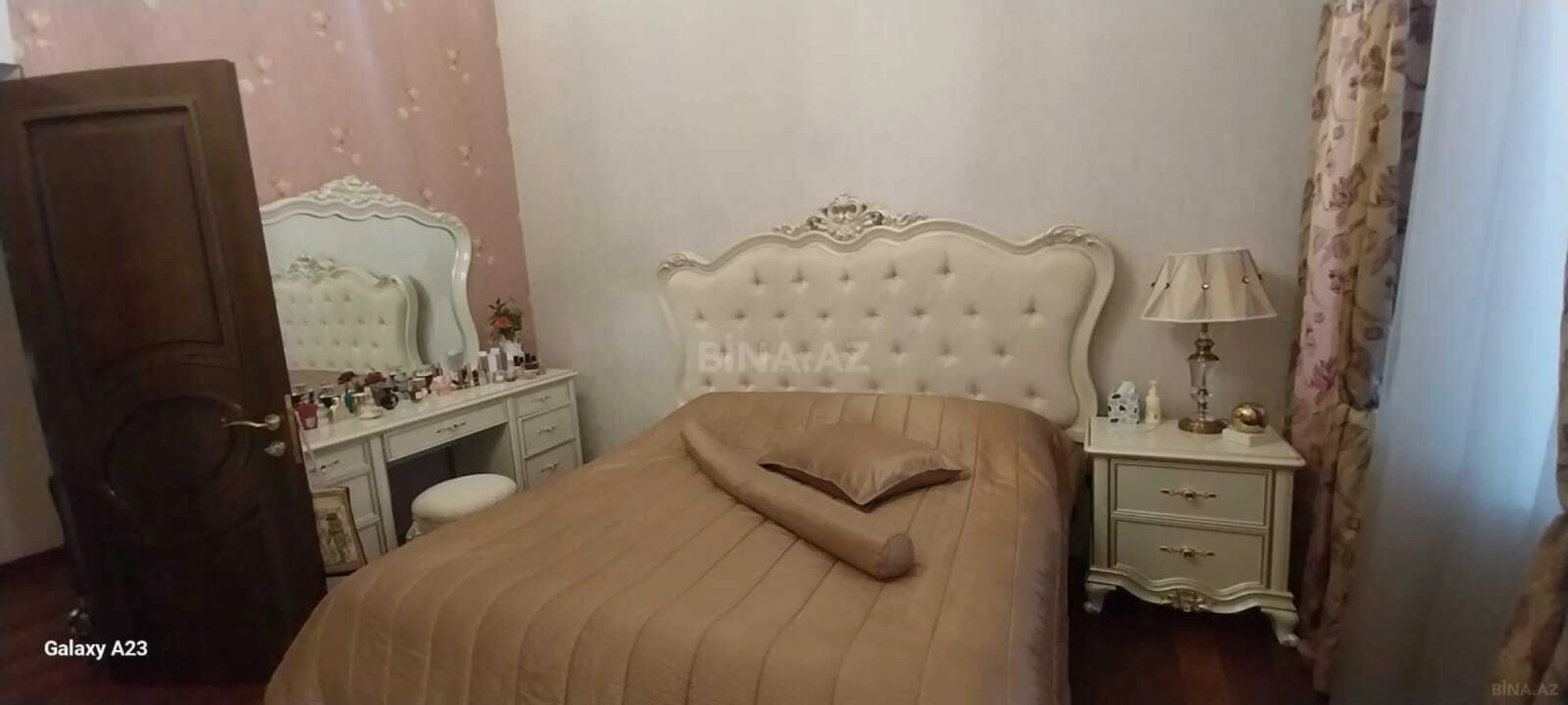 Satılır 5 otaqlı mənzil 150 m²