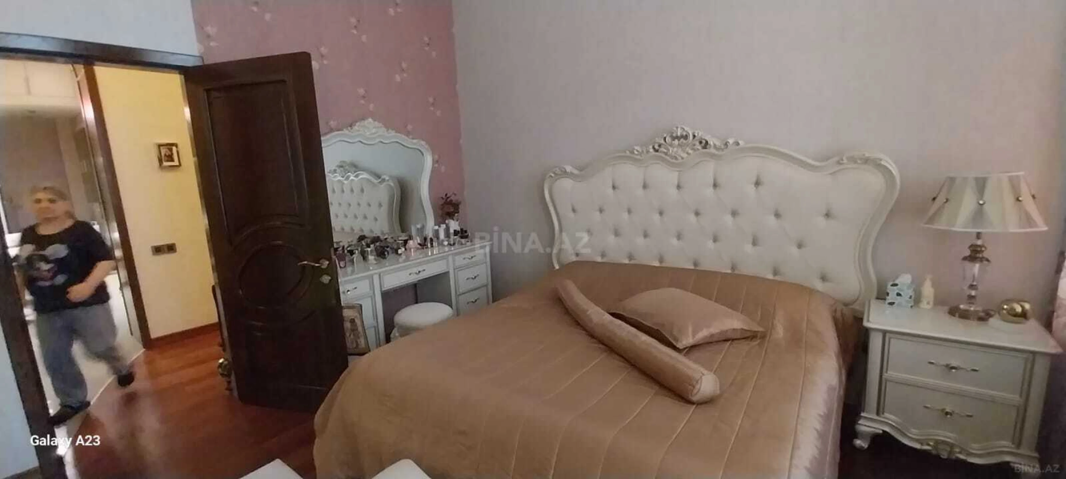 Satılır 5 otaqlı mənzil 150 m²