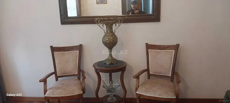 Satılır 5 otaqlı mənzil 150 m²