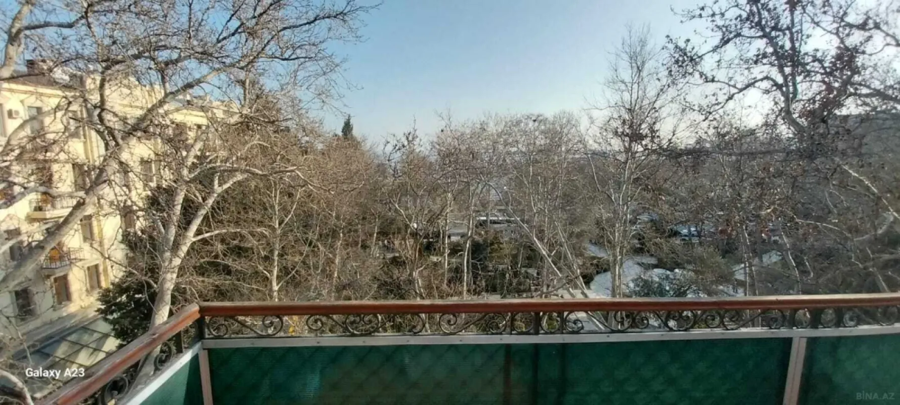 Satılır 5 otaqlı mənzil 150 m²