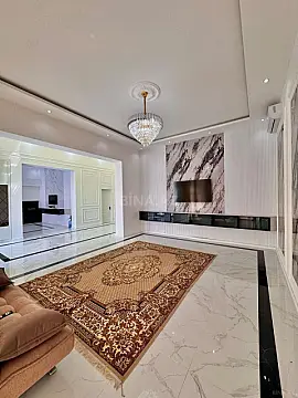 Satılır 5 otaqlı həyət evi 210 m²