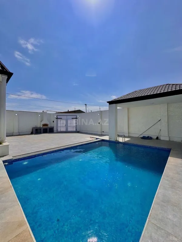 Satılır 5 otaqlı həyət evi 210 m²