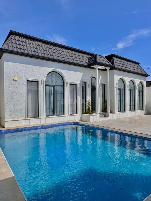 Satılır 5 otaqlı həyət evi 210 m²