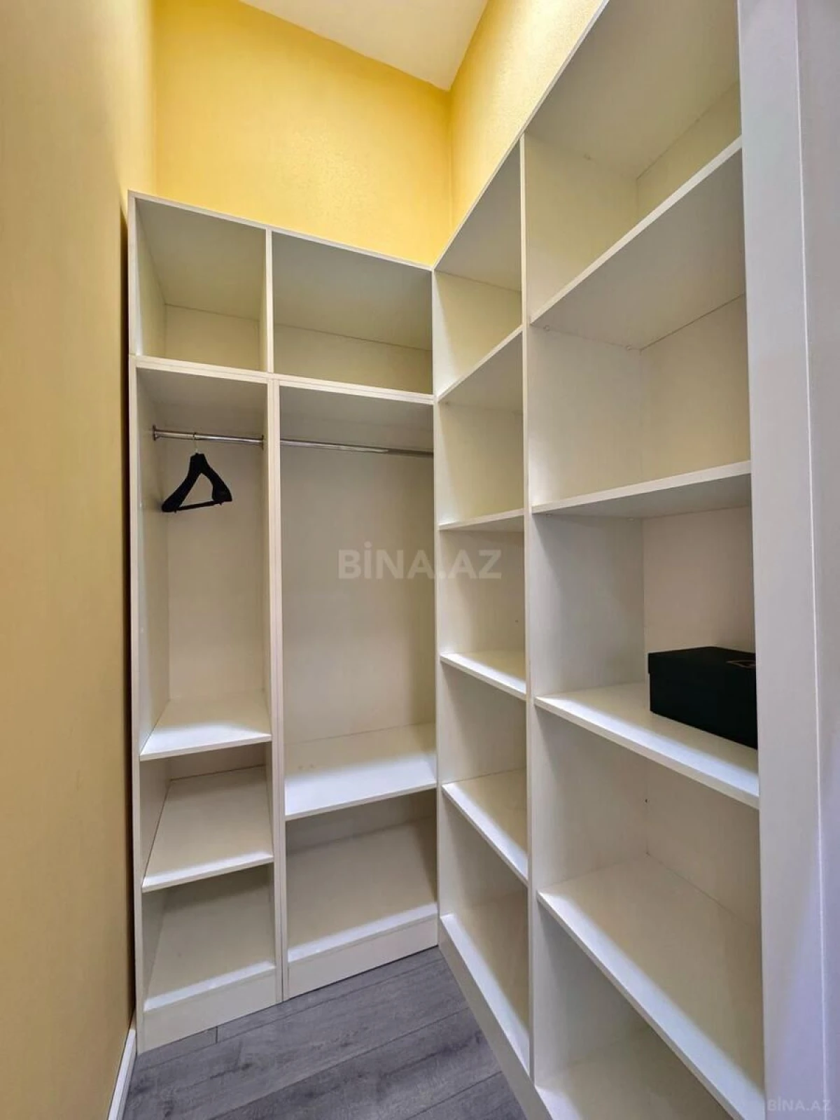 Satılır 5 otaqlı həyət evi 210 m²