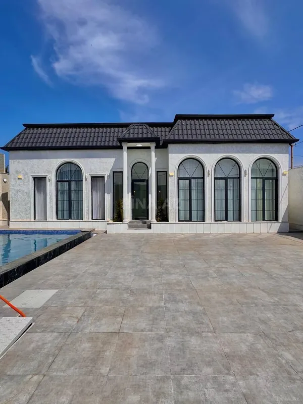 Satılır 5 otaqlı həyət evi 210 m²