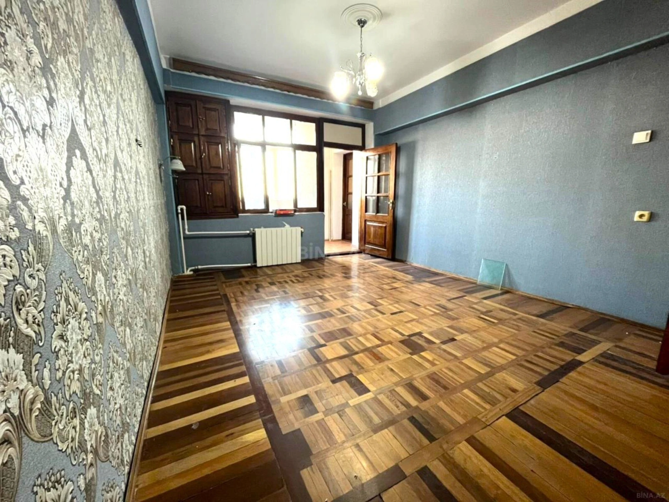 Satılır 4 otaqlı mənzil 110 m²
