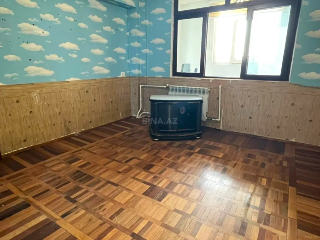 Satılır 4 otaqlı mənzil 110 m²