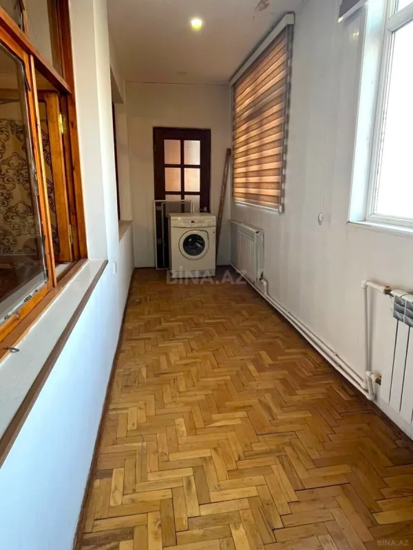 Satılır 4 otaqlı mənzil 110 m²