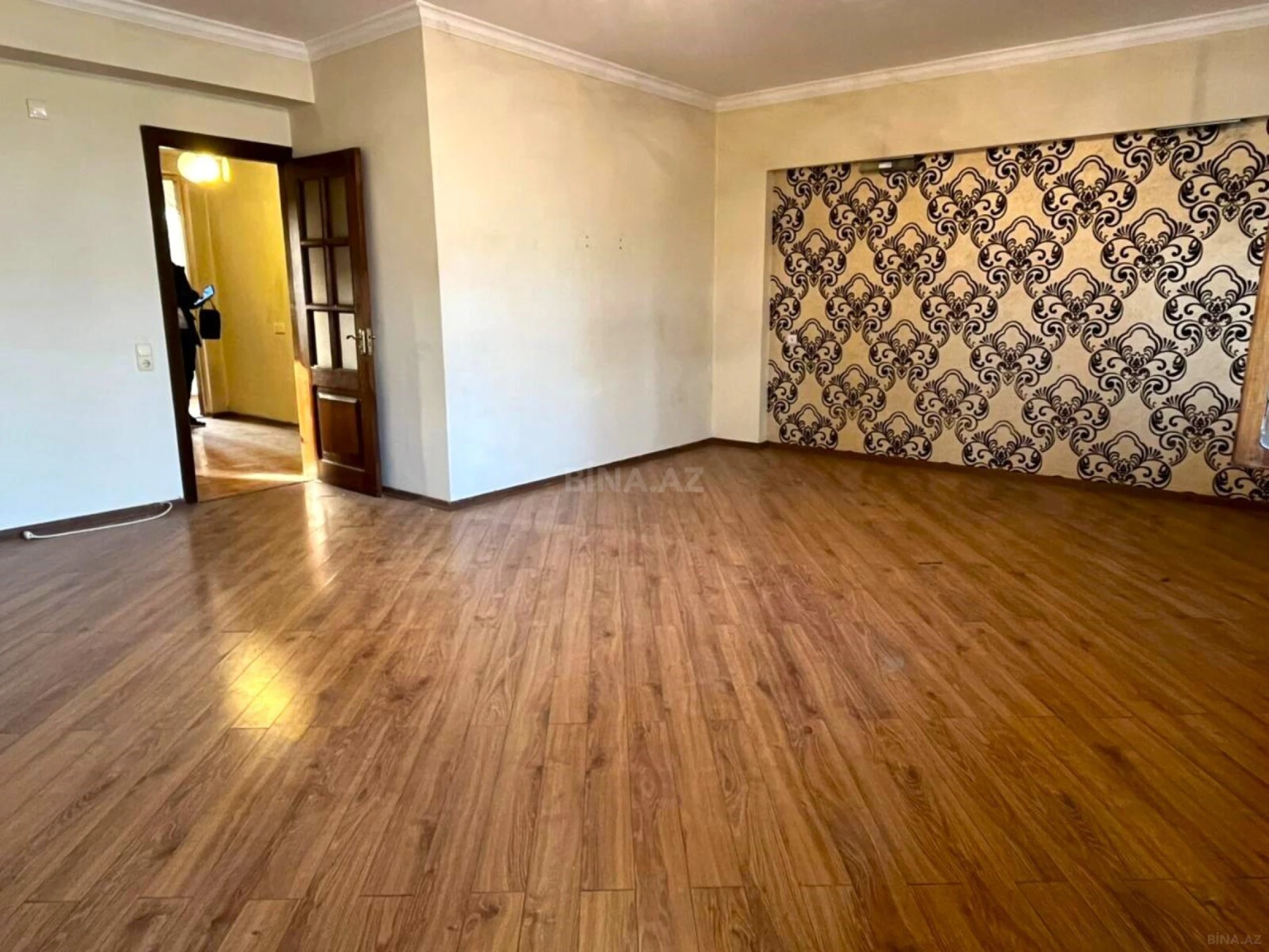 Satılır 4 otaqlı mənzil 110 m²