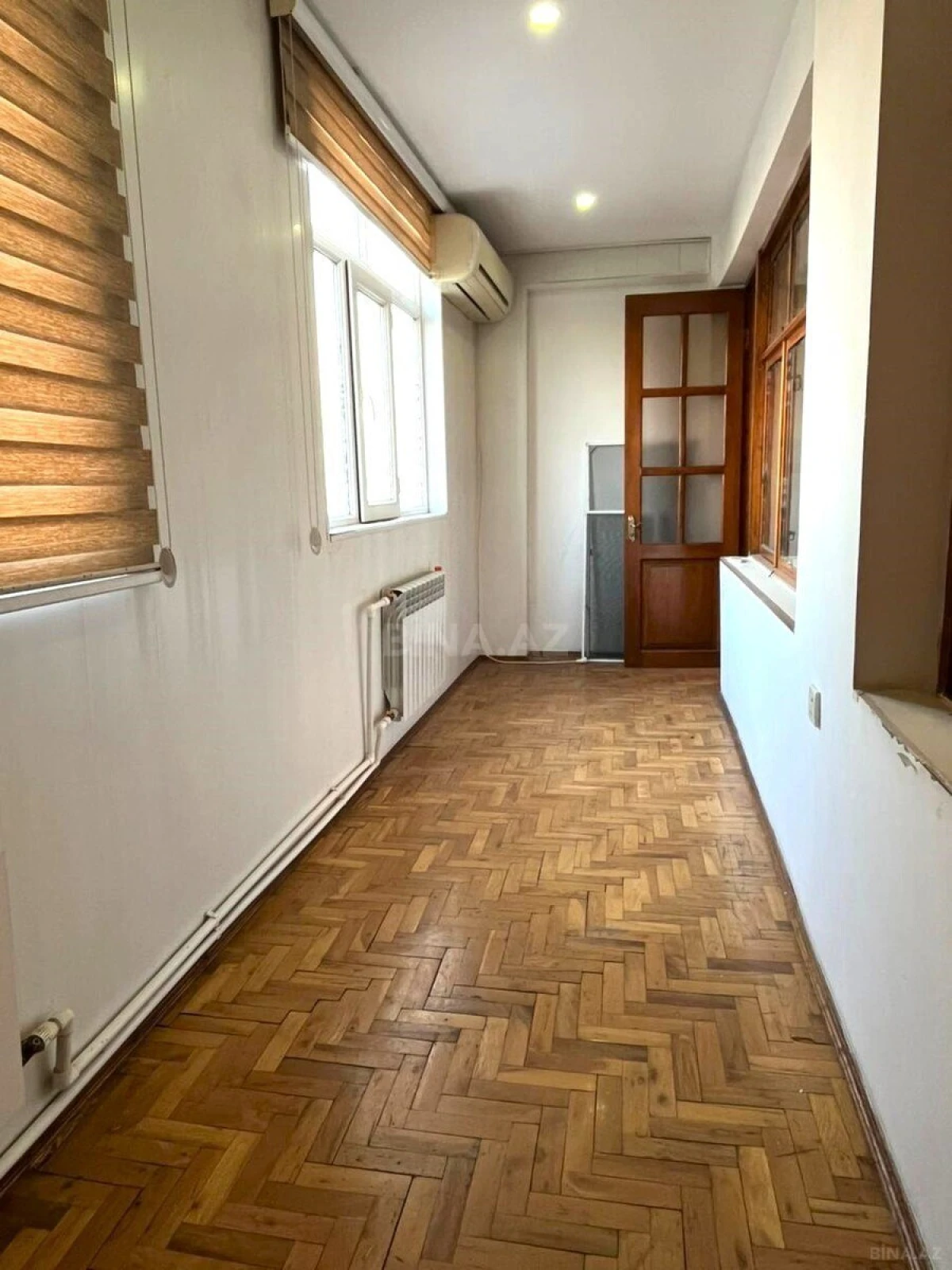 Satılır 4 otaqlı mənzil 110 m²