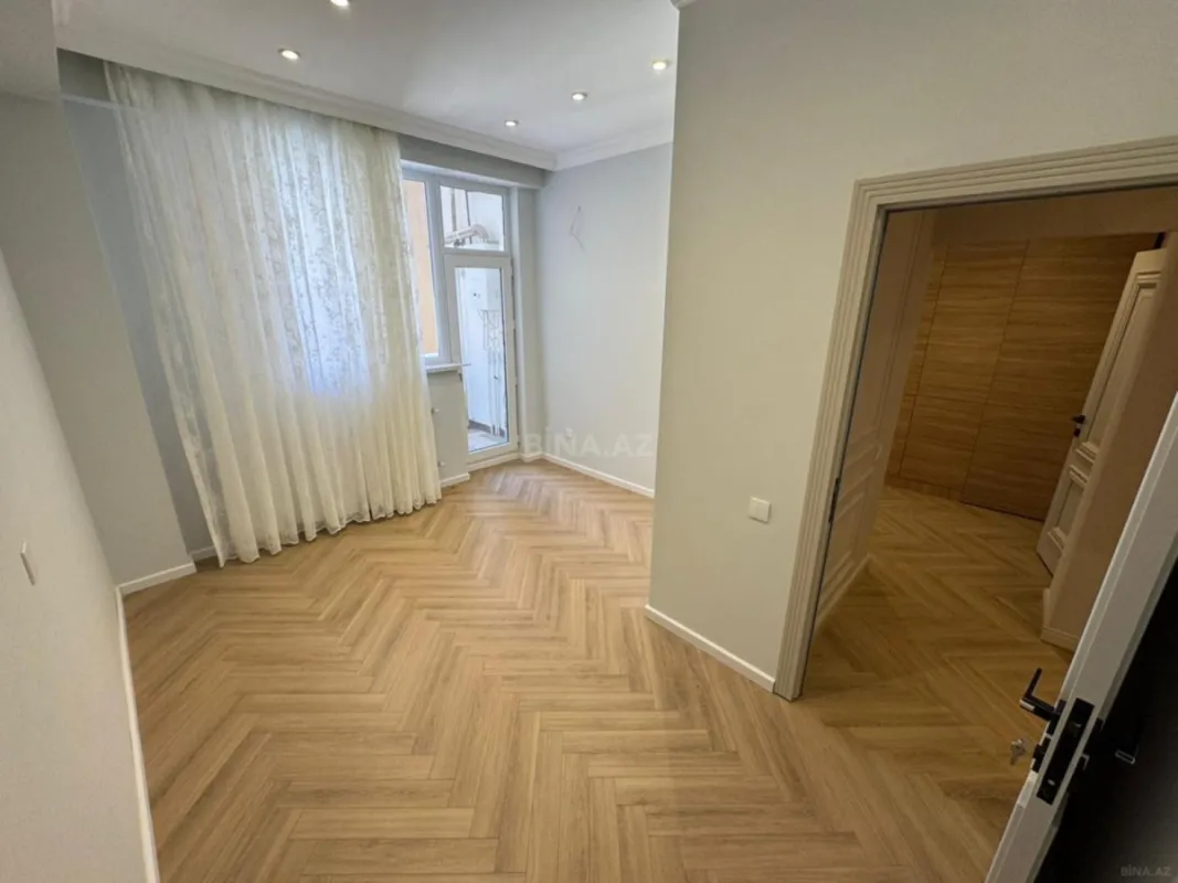 Satılır 3 otaqlı mənzil 103 m²