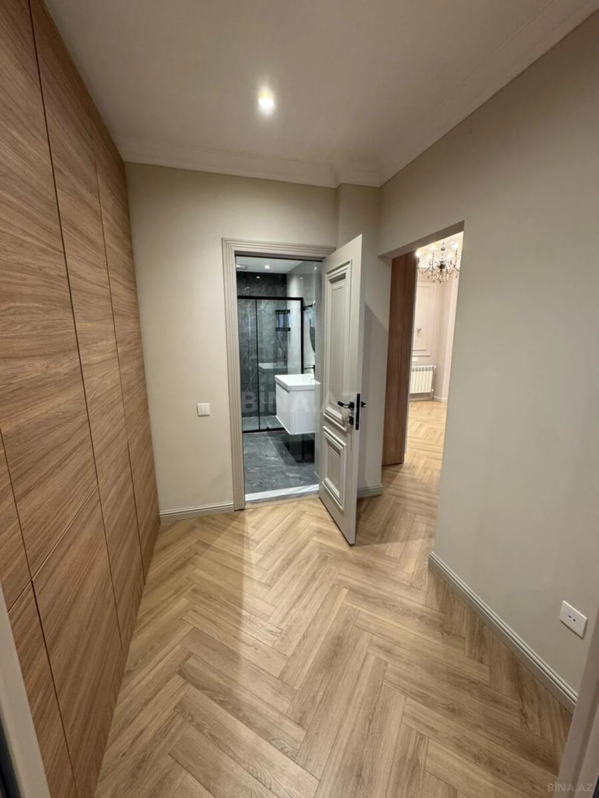 Satılır 3 otaqlı mənzil 103 m²