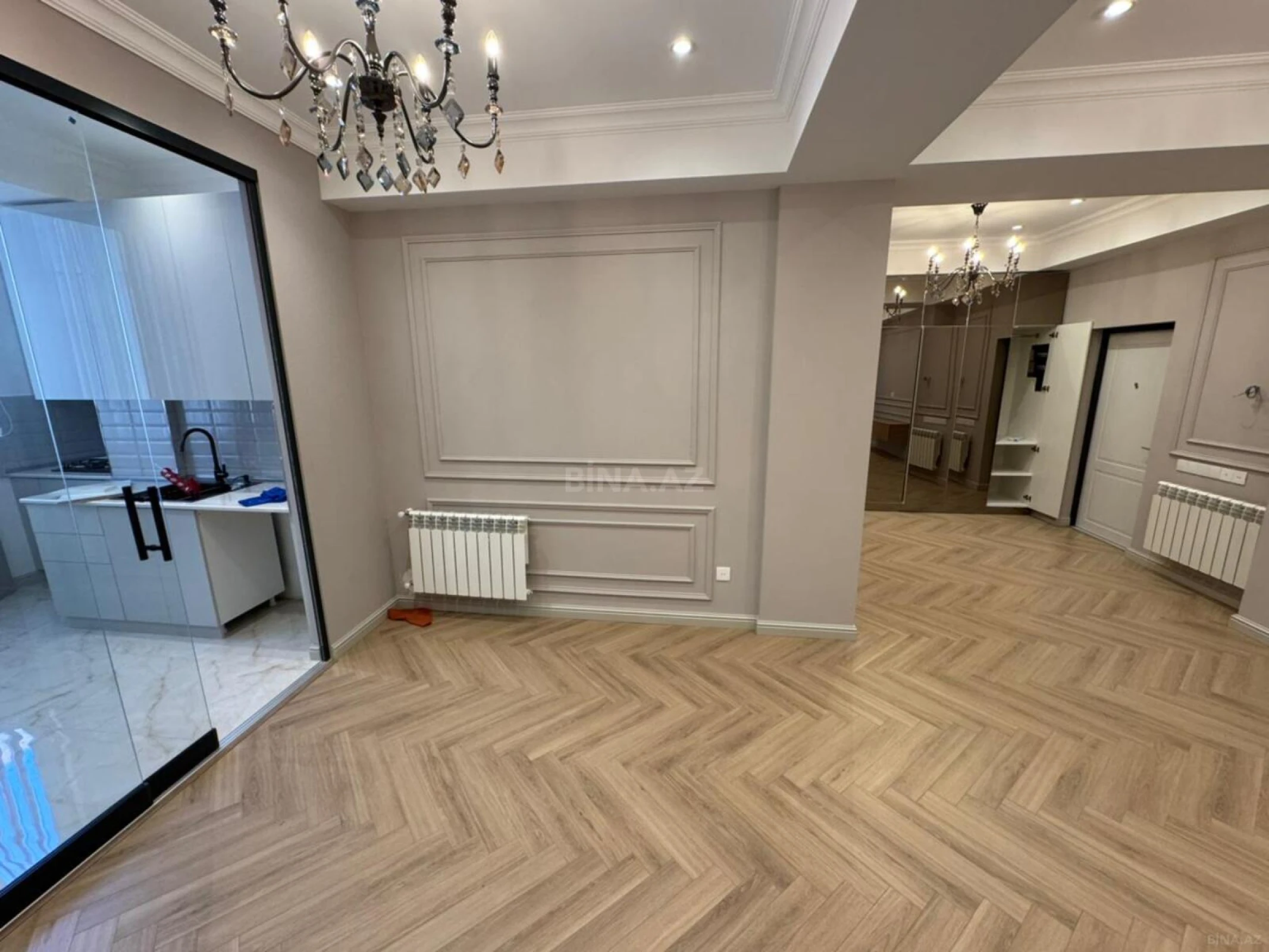 Satılır 3 otaqlı mənzil 103 m²
