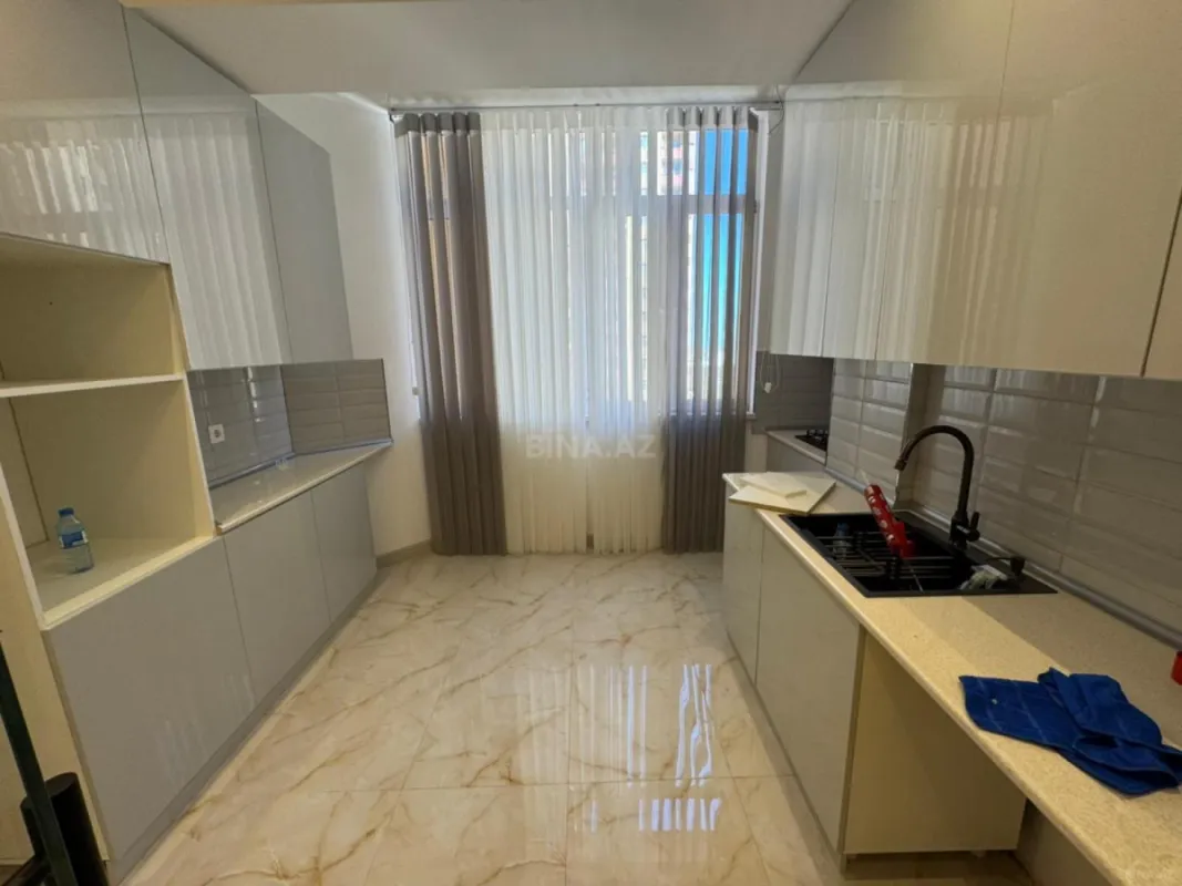 Satılır 3 otaqlı mənzil 103 m²