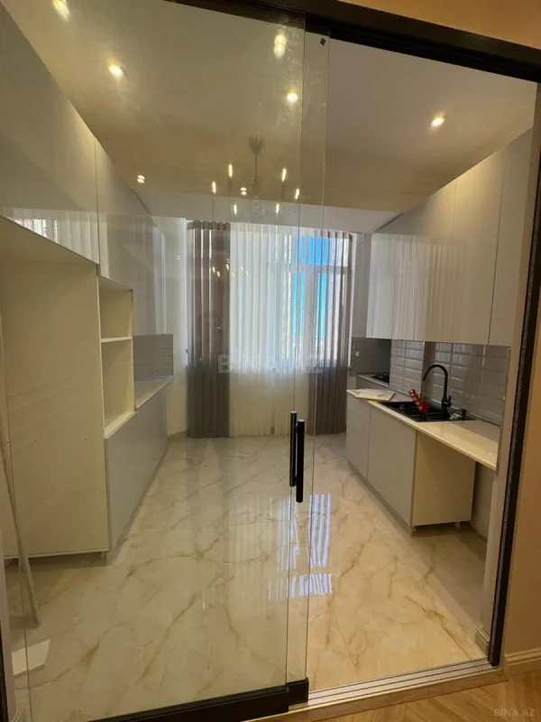 Satılır 3 otaqlı mənzil 103 m²