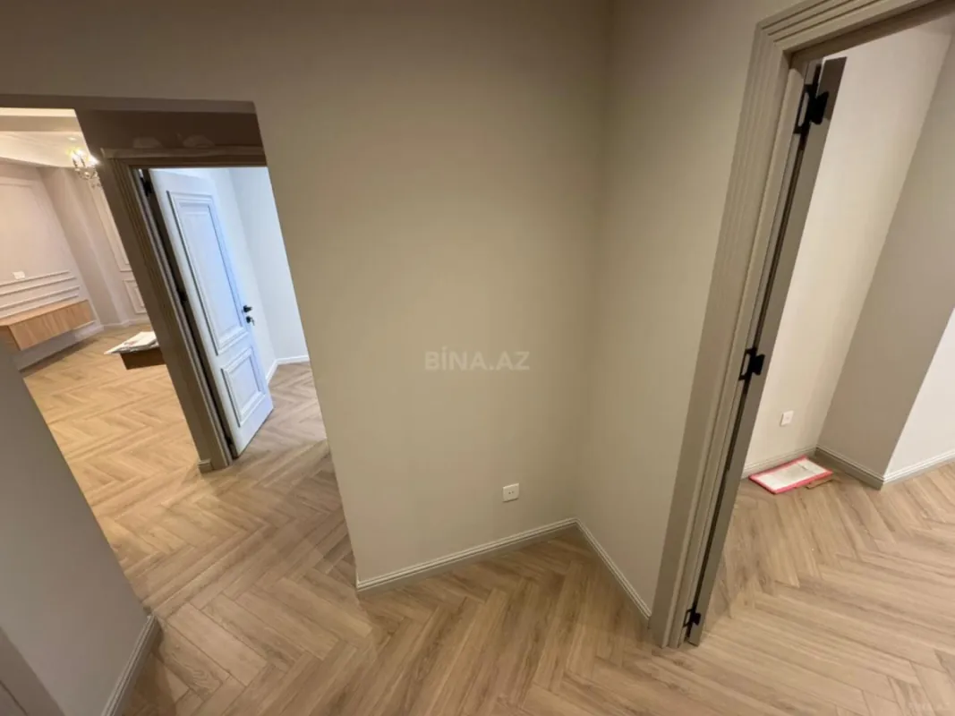 Satılır 3 otaqlı mənzil 103 m²
