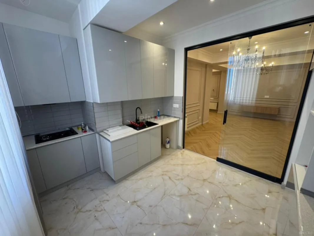 Satılır 3 otaqlı mənzil 103 m²